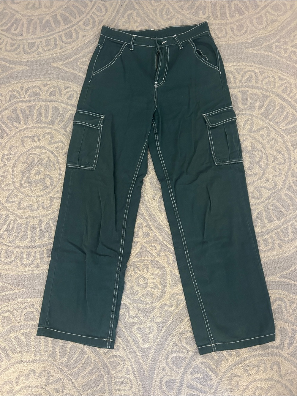 DIVIDED Dark Green Cargo Pants